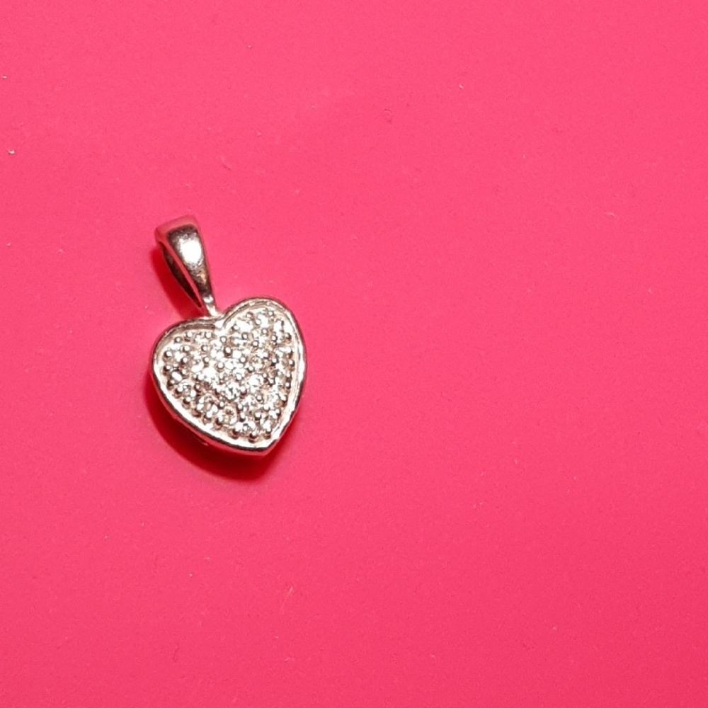 Bita 14k Heart Pendant
